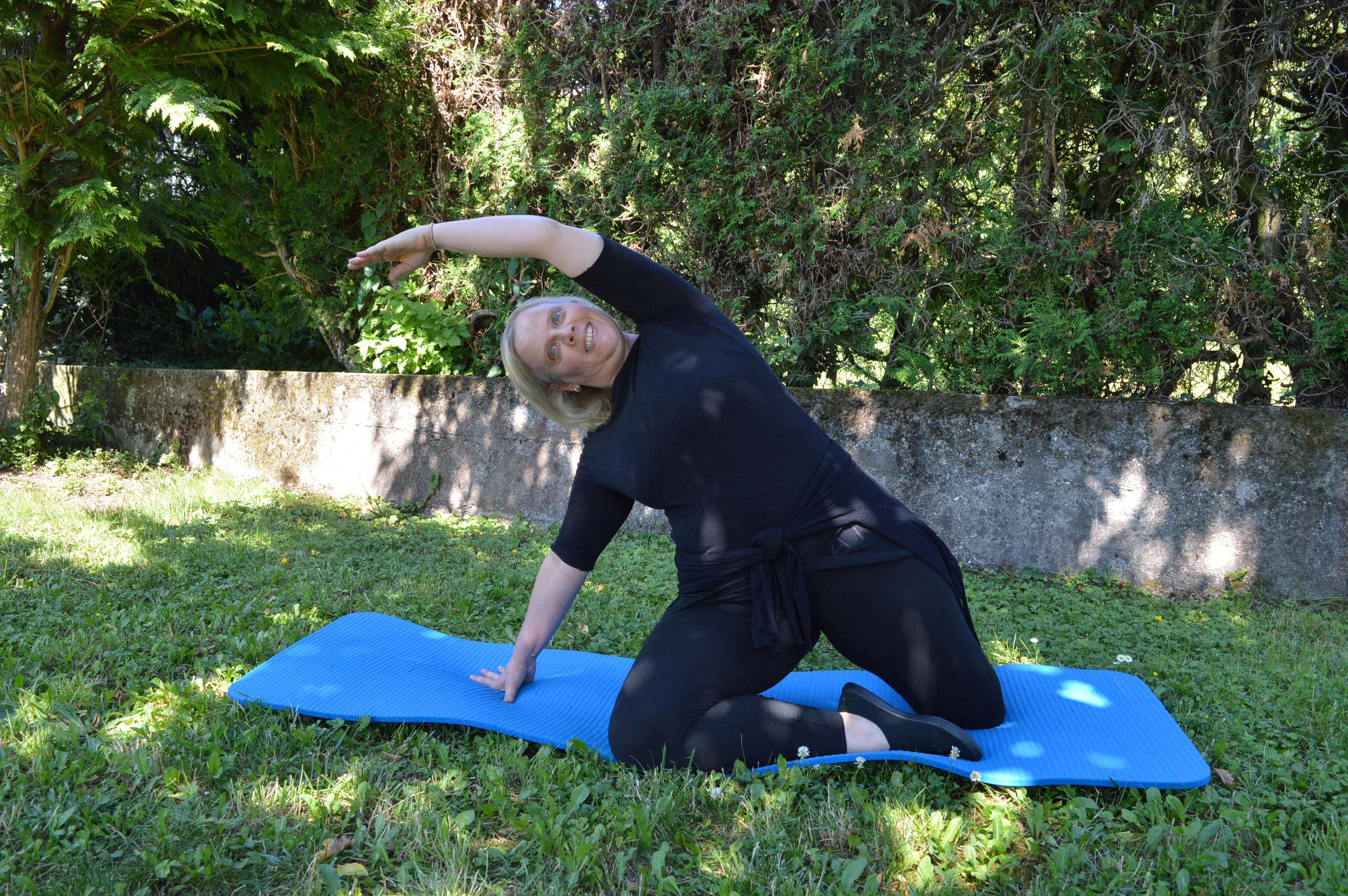 Marion Pilates draußen Mittel