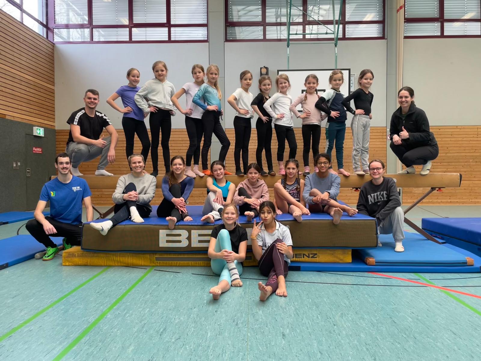 TU Gruppenbild Gerätturncamp